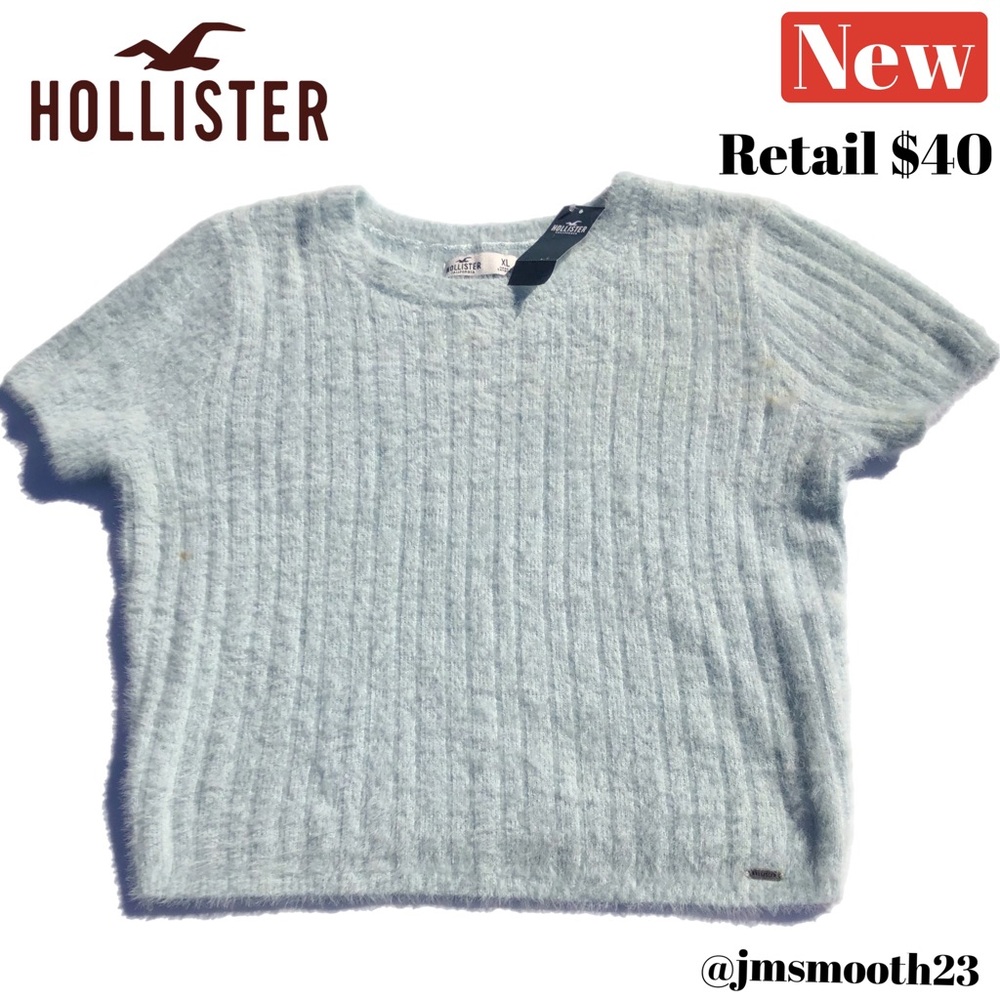 ⬇️SALE‼️🆕 Hollister fuzzy sweater baby blue size large (827)